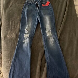 Stylish Blue Distressed Women's Jeans